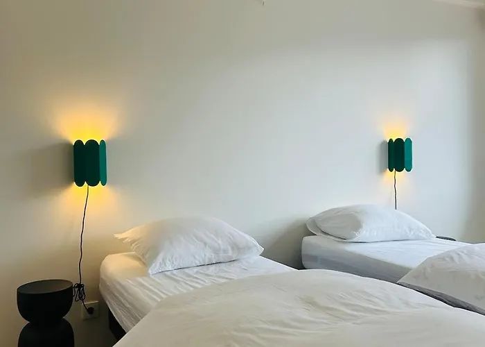 Sunny With A Beautiful View! *