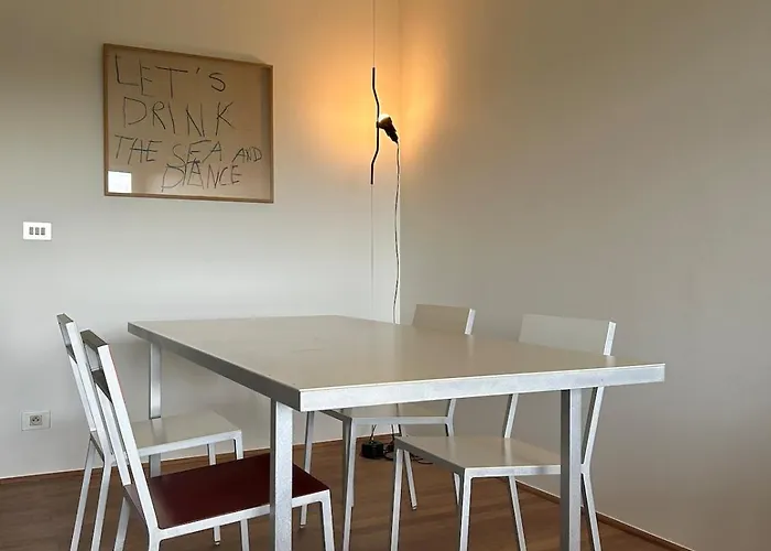 Sunny With A Beautiful View! *