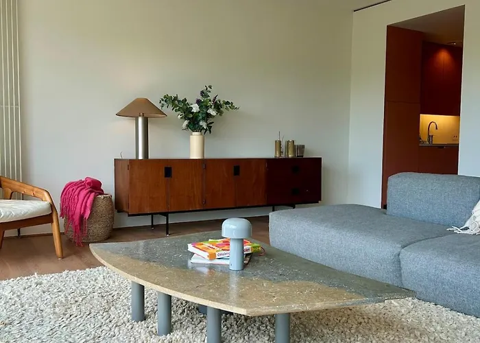 Sunny With A Beautiful View! Apartment *